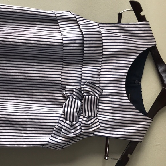 Banana Republic navy/white stripe dress Size 4 - Picture 4 of 4